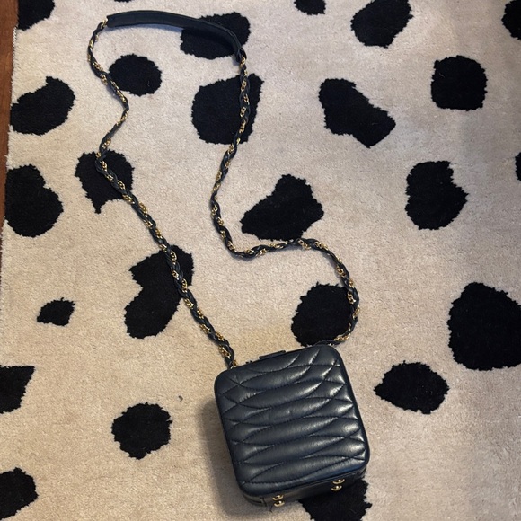 Giorgio Beverly Hills Handbags - Vintage Navy Giorgio Beverly Hills Quilted Crossbody Bag